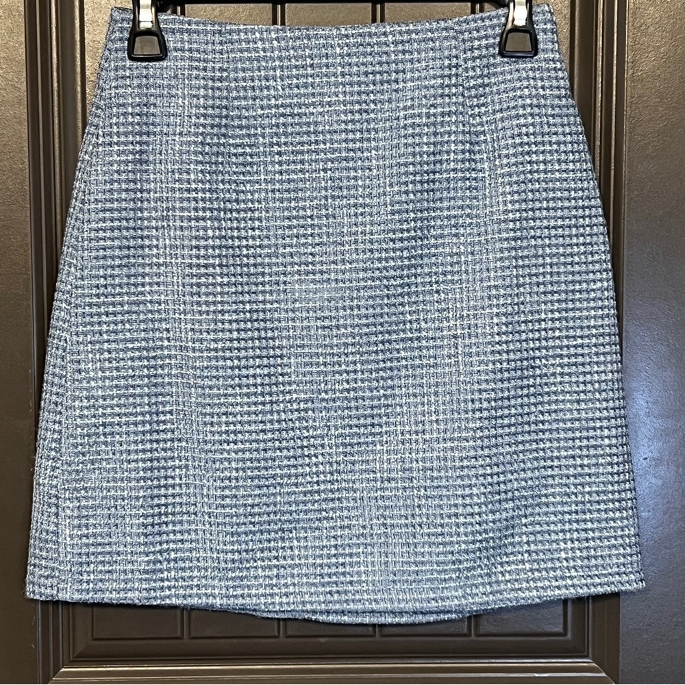 ☀️Pink Lily Blue Tweed Skirt with Zipper in Back, Size Small